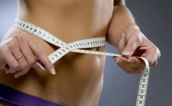 Setelah kehilangan 7 kg dalam seminggu berkat diet dan olahraga, Anda dapat mencapai bentuk yang anggun. 