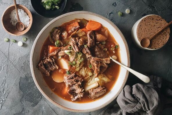 Sup berbahan dasar daging tanpa lemak untuk menu pankreatitis pankreas