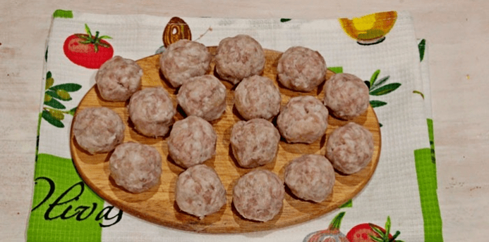 Bakso rebus yang diinduksi